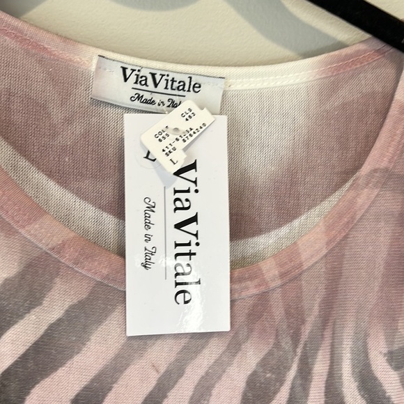 Via Vitale oversized knit top crew neck with drop shoulder rhinestone detail - Picture 10 of 15